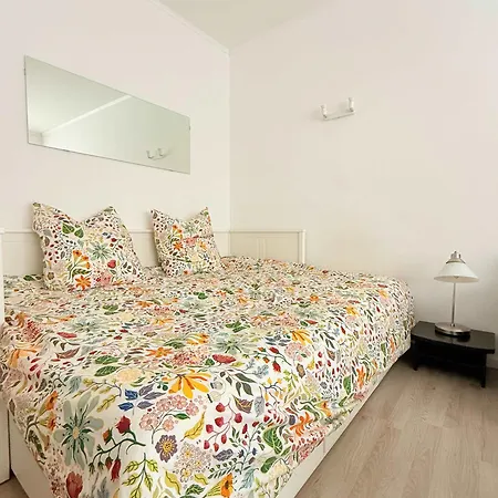 Cozy Just Steps From Train Station * لوكسمبورغ
