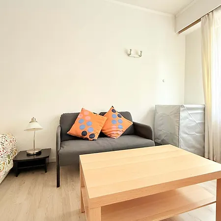 Cozy Just Steps From Train Station لوكسمبورغ