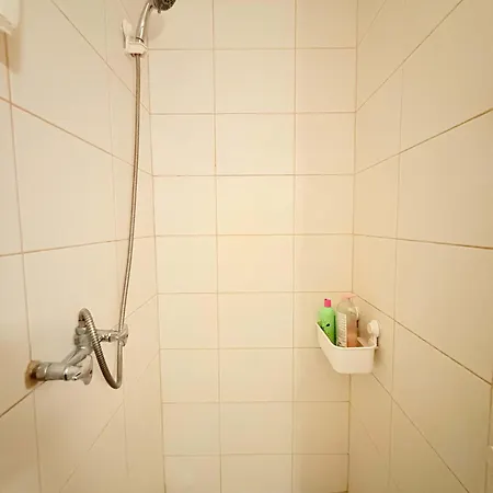 Cozy Just Steps From Train Station لوكسمبورغ
